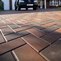 Block paving slabbing